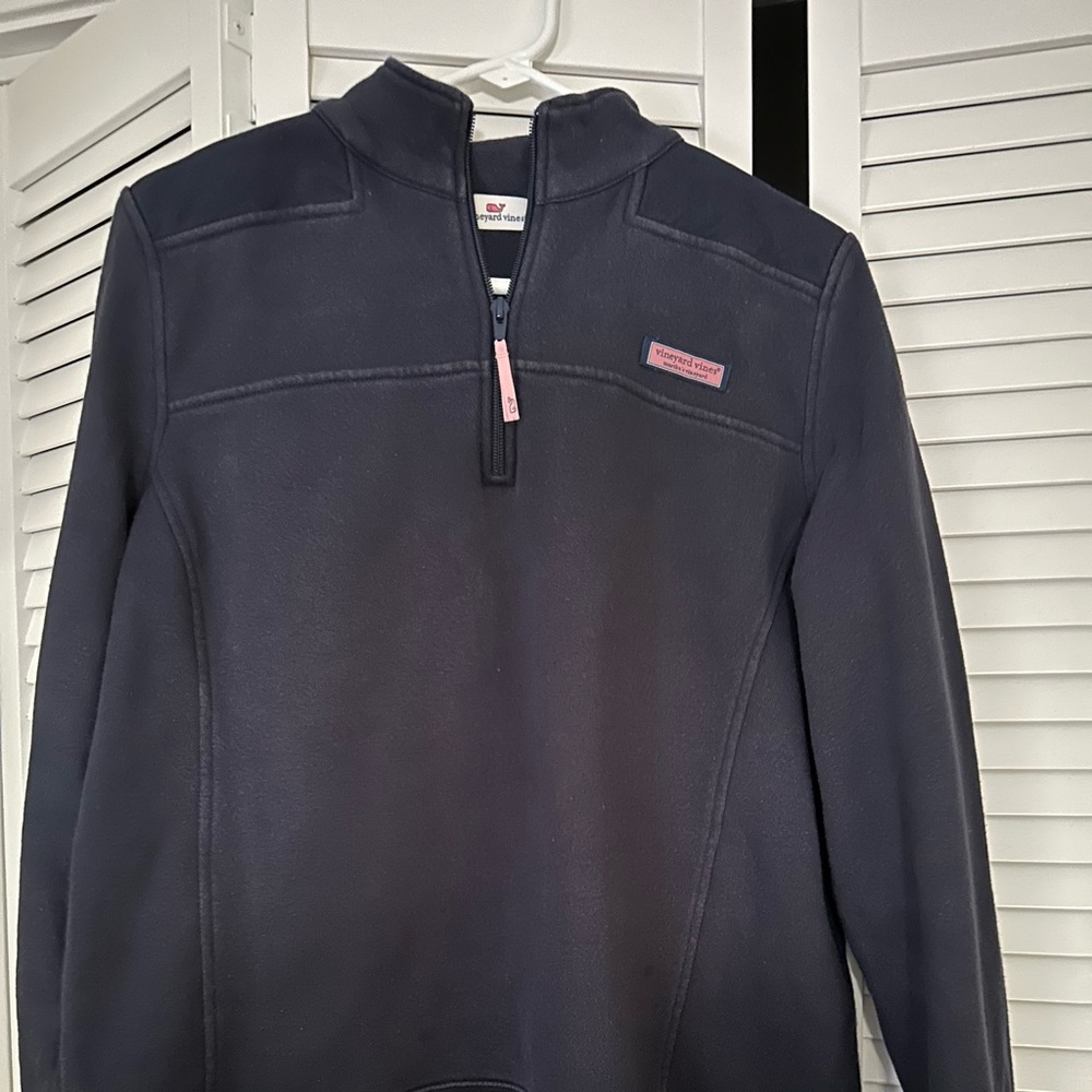 Vineyard Vines Women’s size Large Navy Blue Sweatshirt